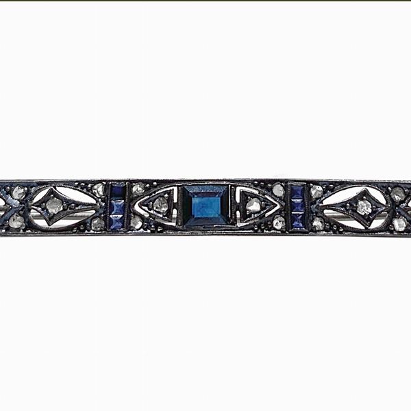 Deco brooch