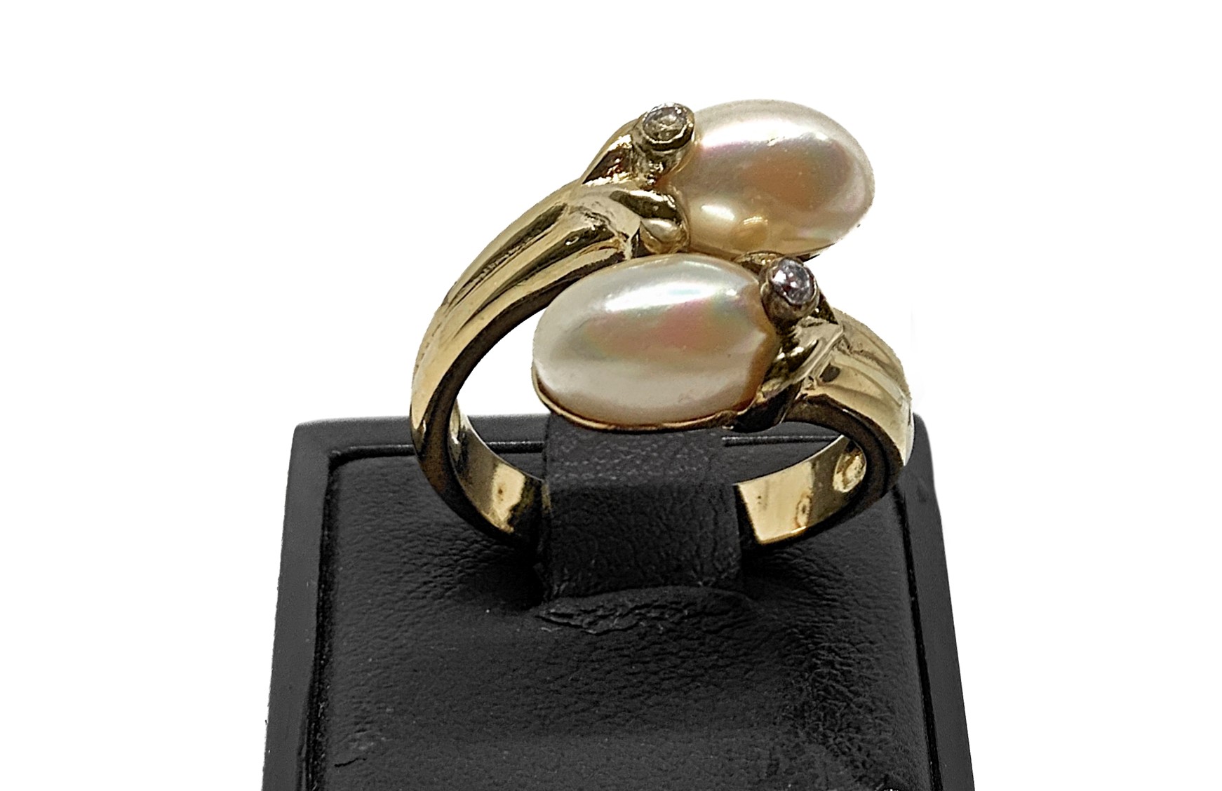 Anello in argento 925 con perle ovali e brillantini