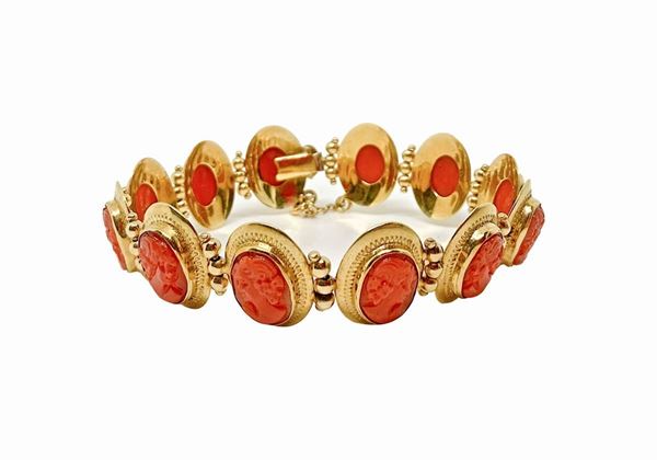 Gold bracelet with camei