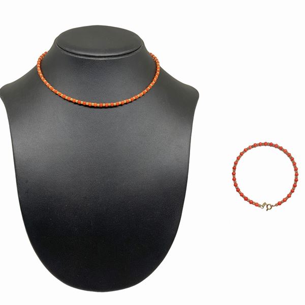Necklace and bracelet set