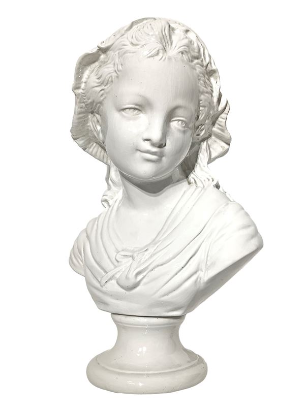 Rosso young girl with hat in white majolica