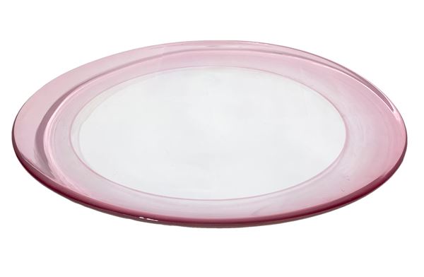 Large Murano glass centerpiece. Circular shape with an outer band in shades of pink.