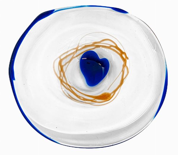 Piccolo centrotavola in vetro con striature nei toni del blu e marrone