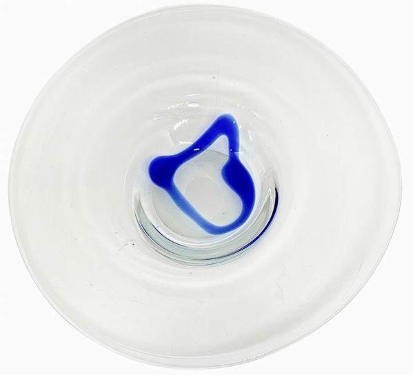 Piccolo centrotavola in vetro di Murano con striature nei toni del blu, Ioan Tamaian