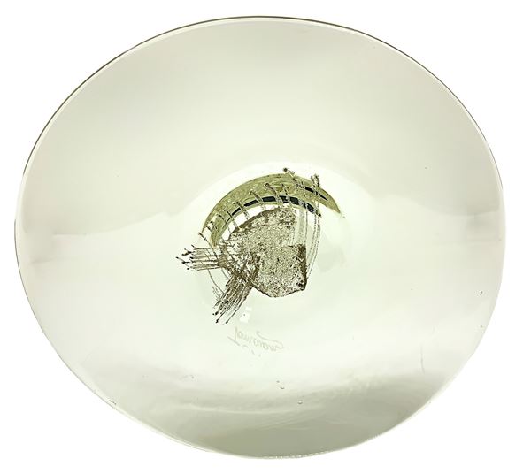 Piccolo centrotavola in vetro con decori al centro in color argento, Ioan Tamaian