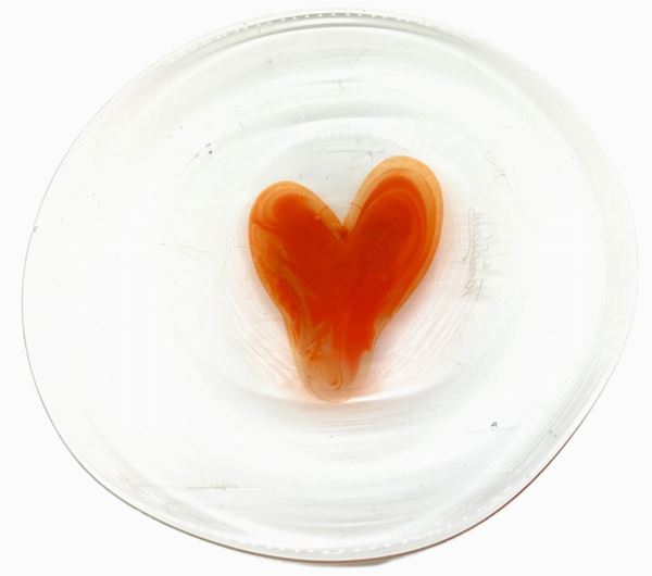 Small glass centerpiece with red decoration in the centre, Ioan Tamaian