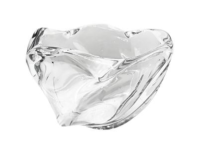 Coppa in Vetro Trasparente di Forma Circolare con Costolature a Rilievo Lungo la Superfice.