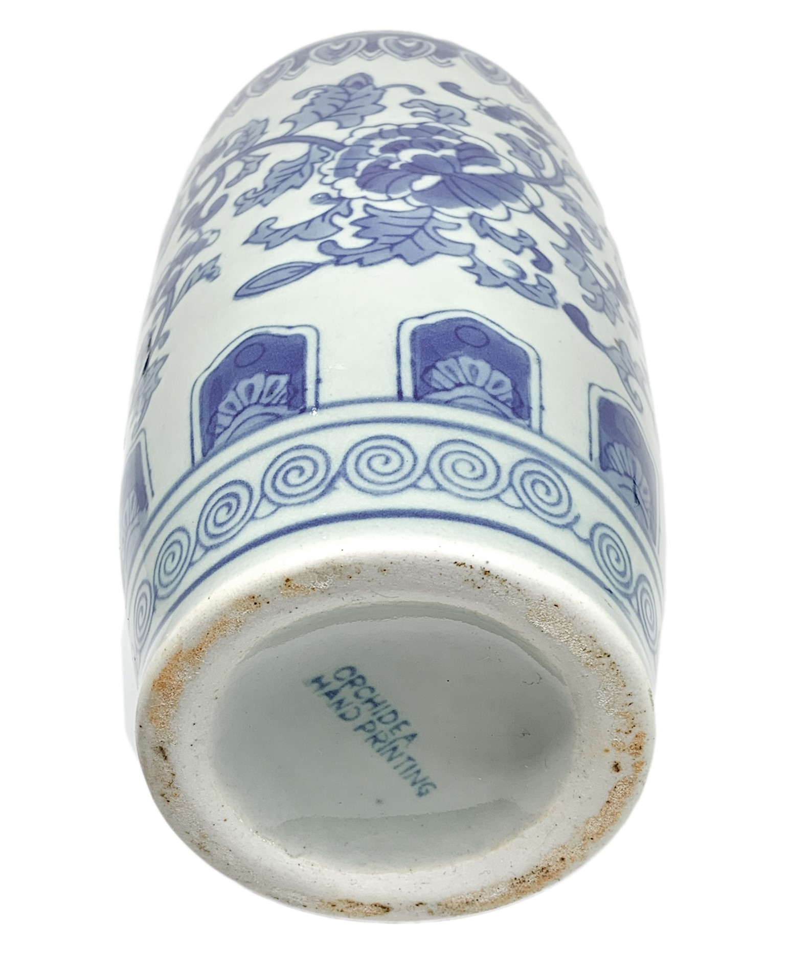 Vaso cinese nei toni del bianco con decorazioni floreali blu,