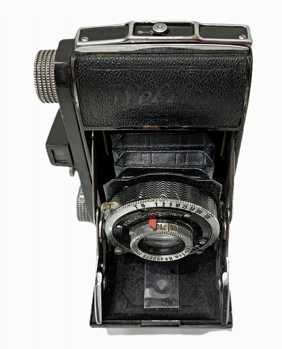 Fotocamera a Soffietto Deckel Monchel, Modello Compur