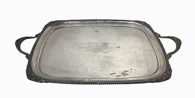 Vassoio rettangolare con manici in silver plate