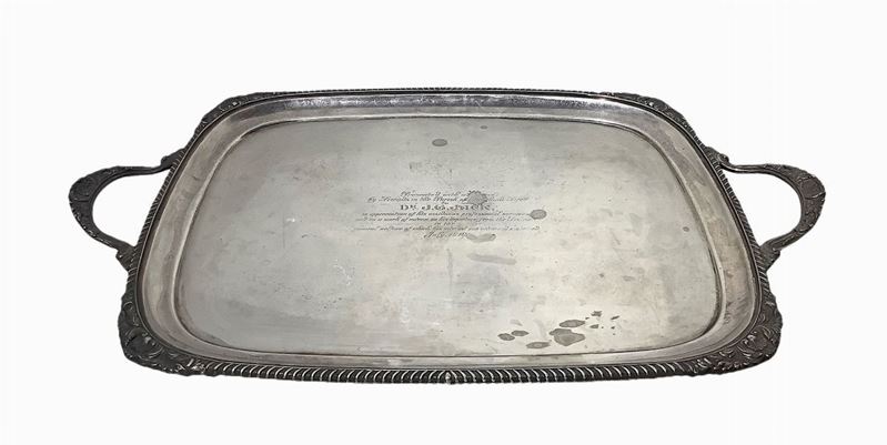 Vassoio rettangolare con manici in silver plate