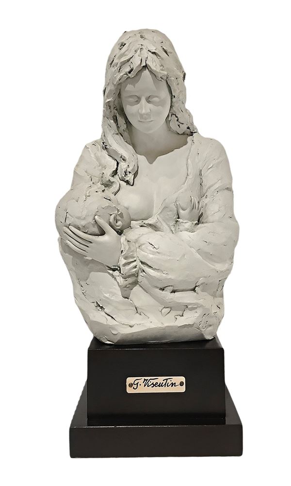 Gianni Visentin - Statuetta in biscuit raffigurante maternità con base in legno.