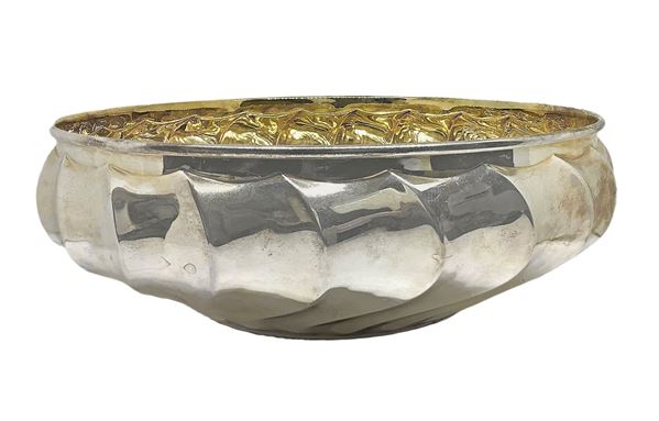 Bowl with ribs, in OLRI silver alloy.