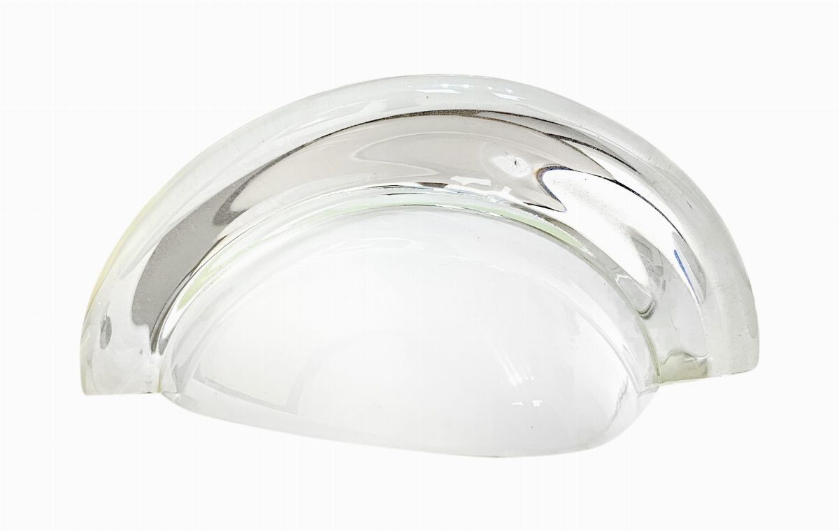 Lampada da parete in vetro lattimo, disegno Tina Aufiero