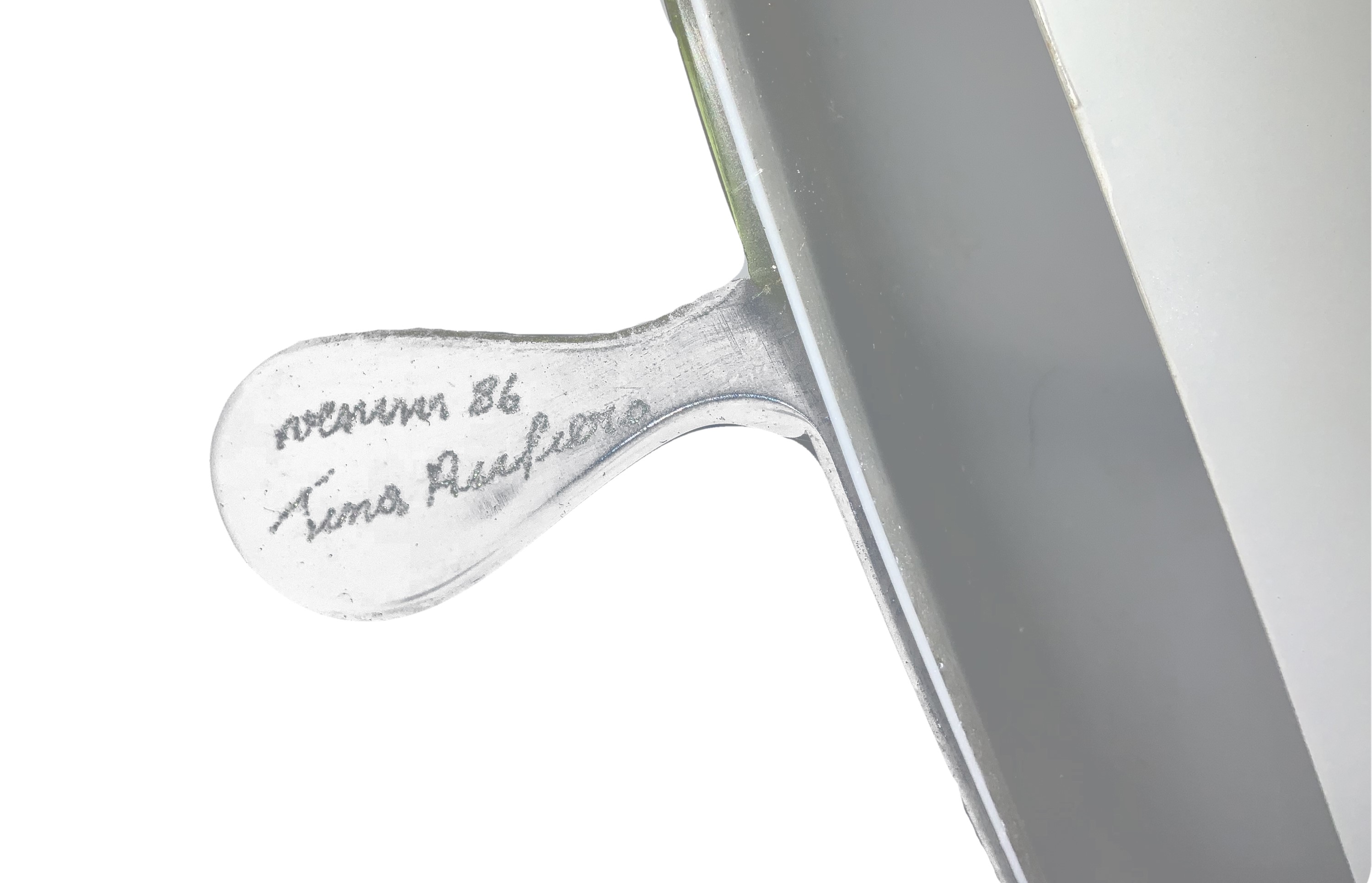 Lampada da muro Venini in vetro di Murano lattimo, disegno Tina Aufiero