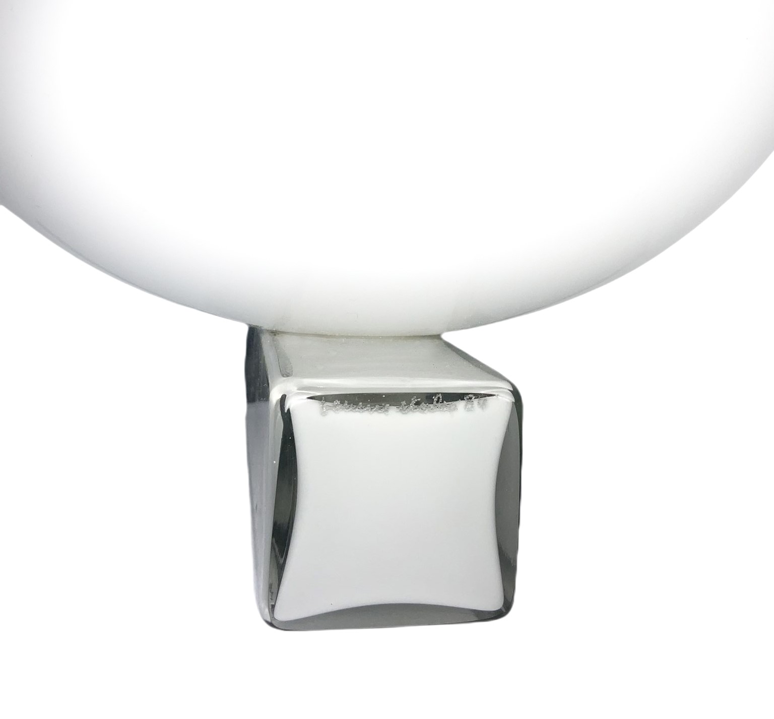 Lampada da parete in vetro lattimo