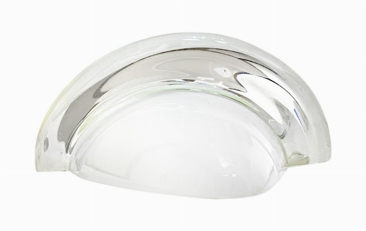 Lampada da parete in vetro lattimo, disegno Tina Aufiero