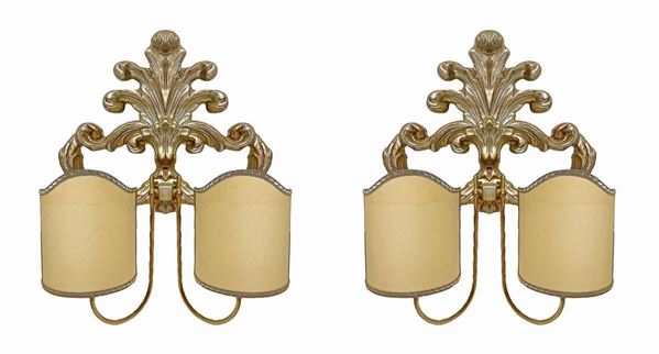 Pair of appliques in golden wood