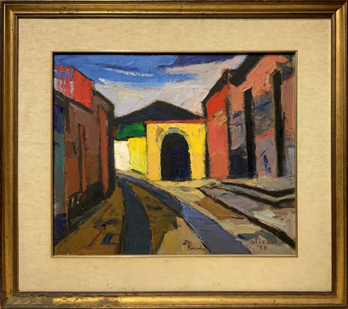 Strada di paese con case (Aci Sant'Antonio) ed Etna in prospettiva.