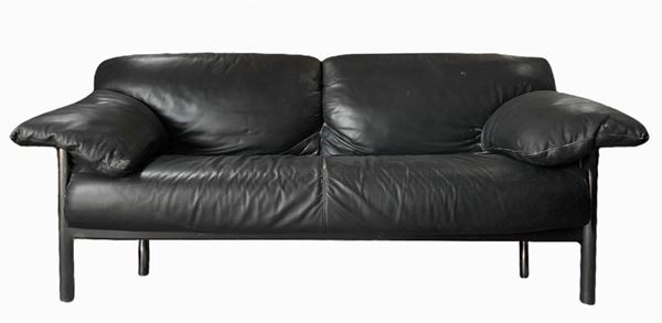 Pierluigi Cerri per Poltrona Frau - Pausa model sofa designed by Pierluigi Cerri