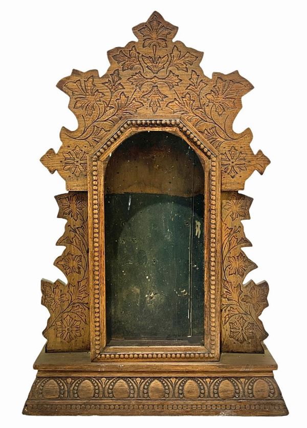 Little golden leafy golden Aedicula. Nineteenth century.