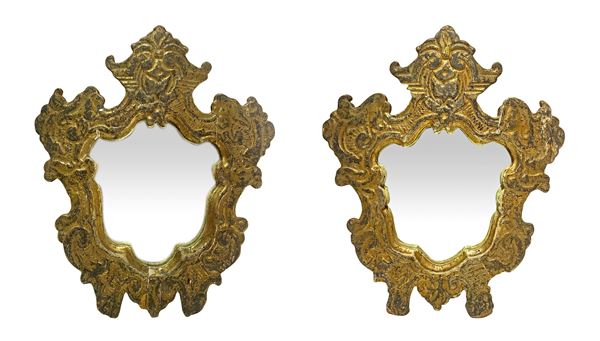 Pair of mirrors in golden wood frame