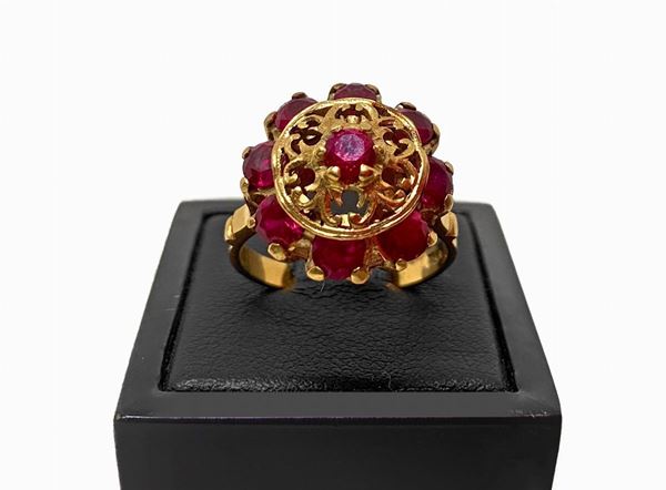 Anello in oro  con pietre