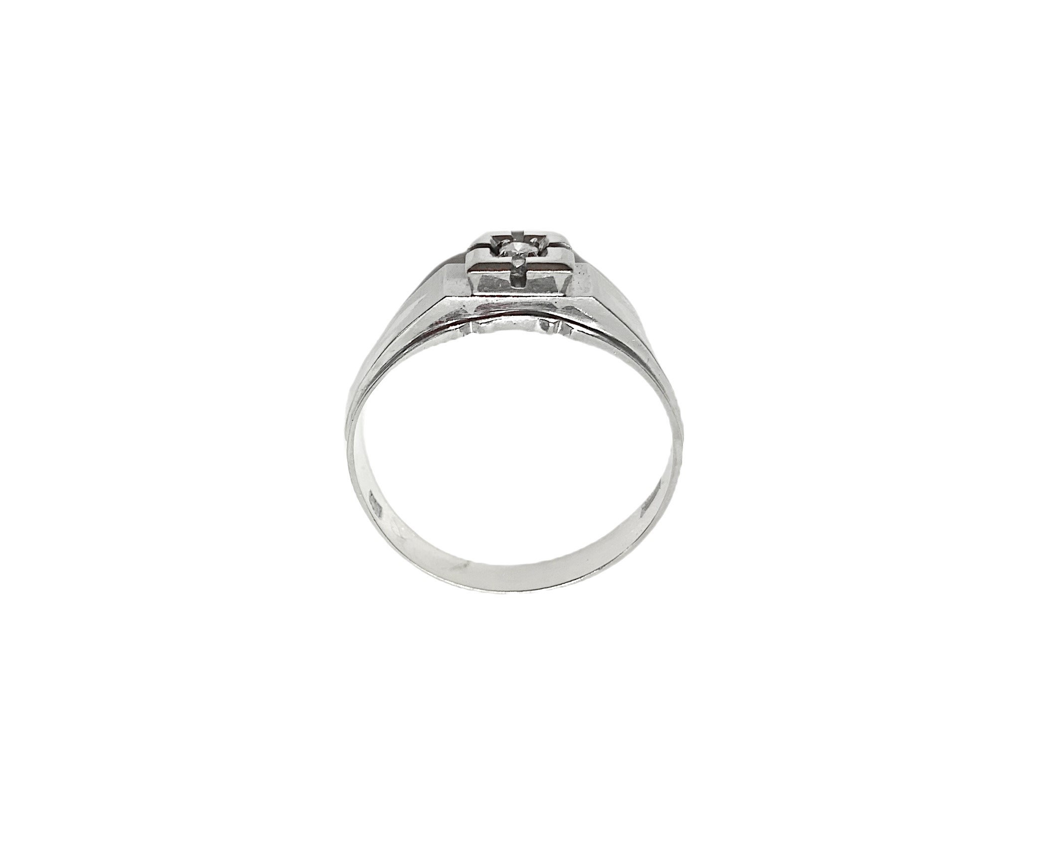 Anello da Uomo in Oro Bianco con Piccolo Brillante Centrale