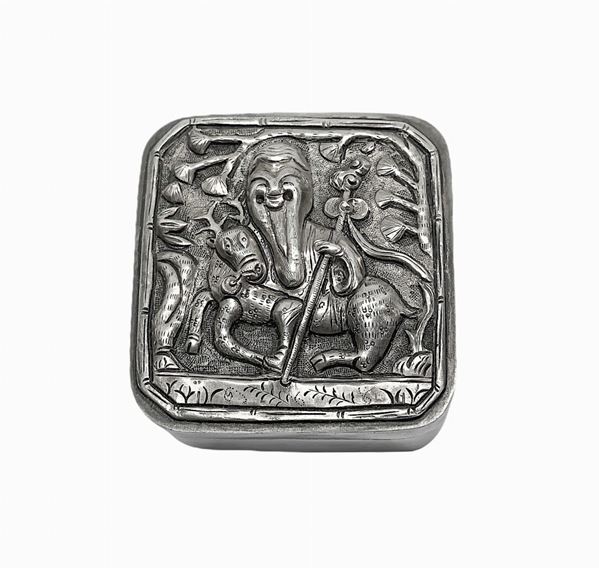 Small square shape box with Japanese figure