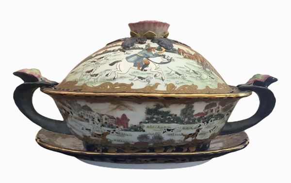 Porcelain tureen with lid and plate.