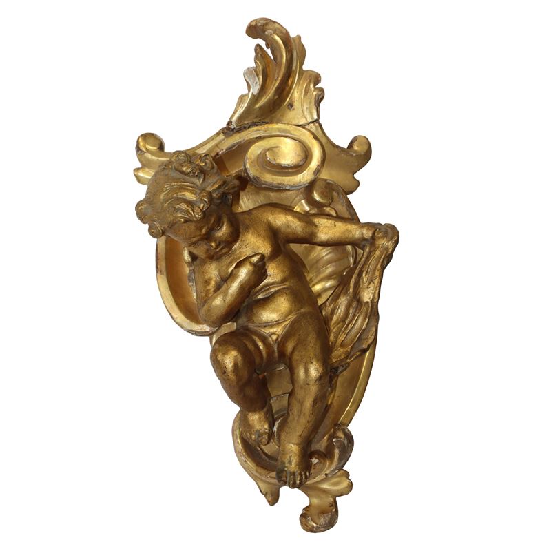 Putto in Terracotta Dorata a Foglia in Conchiglia di Legno Dorato