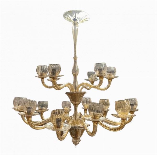 Venini-style chandelier in straw-colored glass