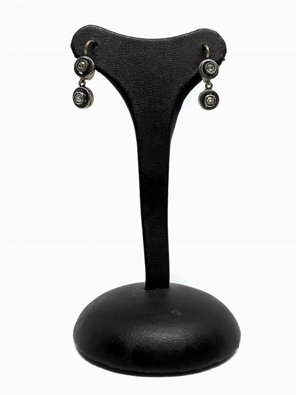 Low-grade and silver gold earrings