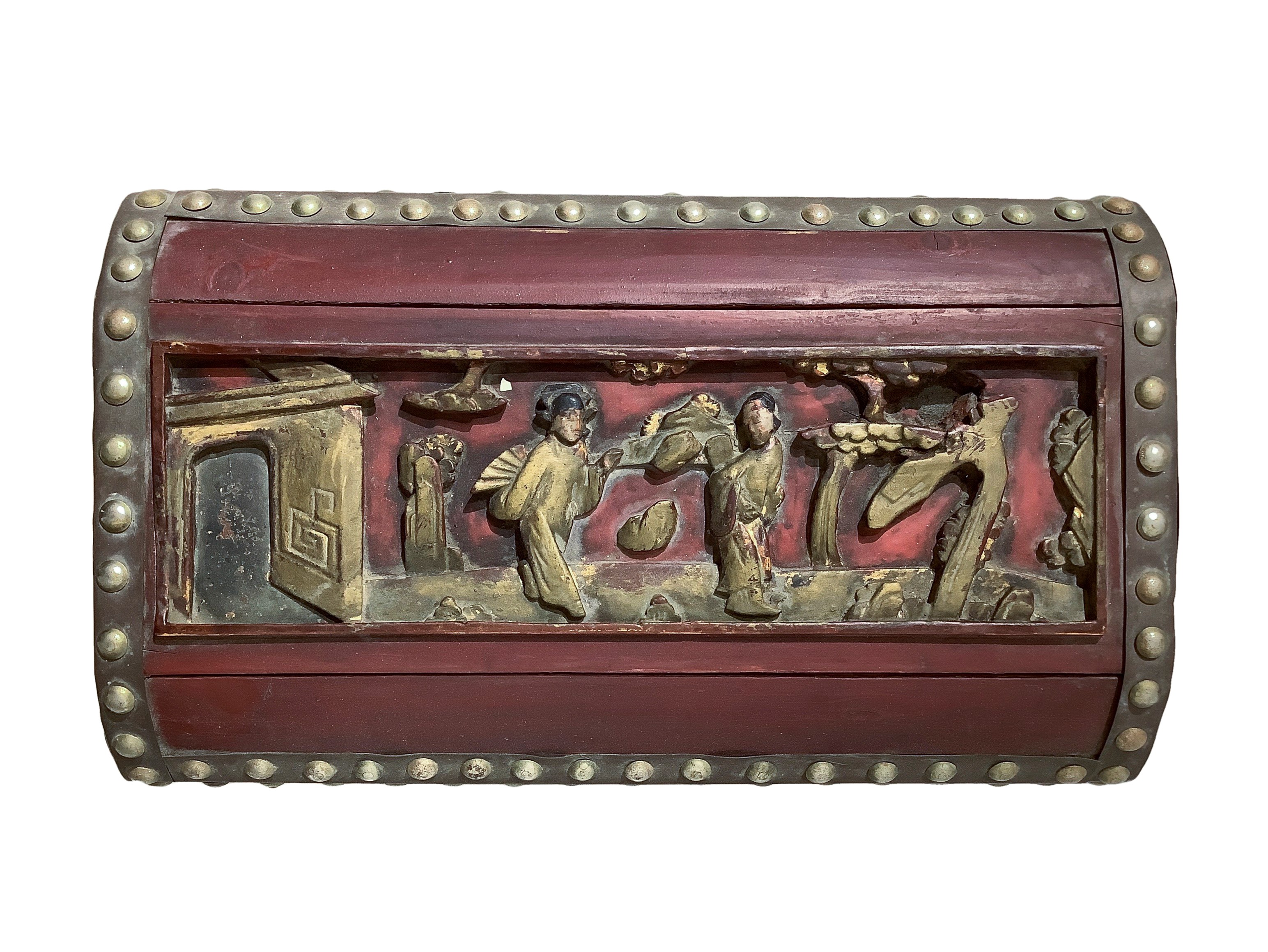 Scatola in legno laccato rosso