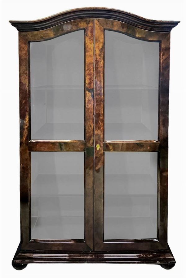 Prod.Aldo Tura, Showcase per day with coating wood structure in acrilicata parchment in shades of brown, lined with smoked mirror and smoked glass shelves. brass details. Wear and tear and chipping on some shelves. H cm 190 x 120 x 45