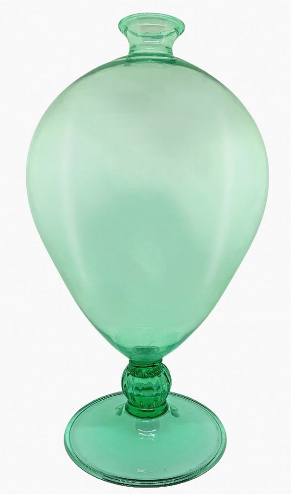 Venini, modello Veronese, Vaso, anno 92â€™, colore verde trasparente. 