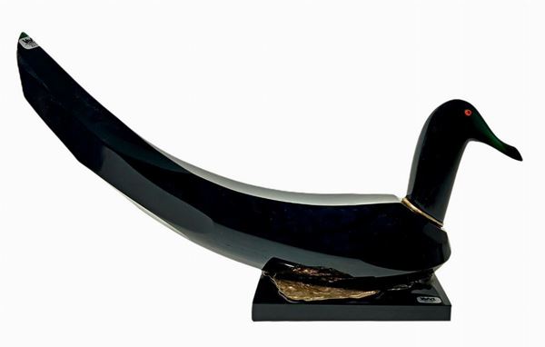 Veart, Tony Zuccaro design, sculpture depicting duck. 1980s, in Murano glass dyed in dark green color. Details to infusion of ...