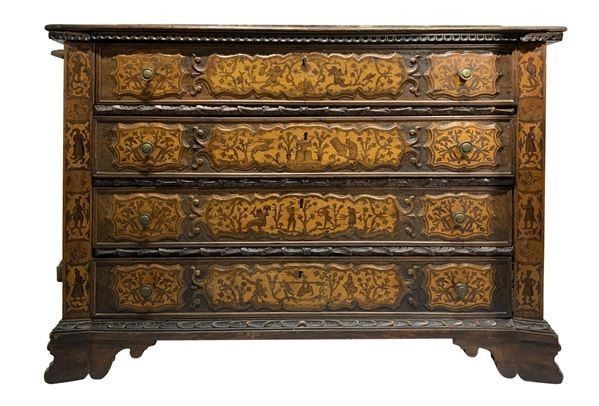 Chest of Drawers of tooled, walnut on the front and side with human figures and animals. First mid eighteenth century. Four Chest of Drawers, bracket feet. H cm 106x150x60.


