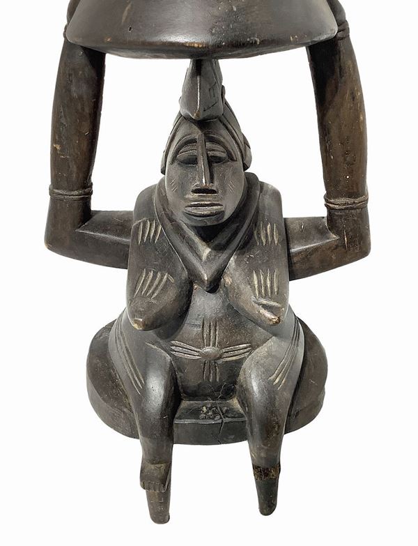 Yoruba Drum, Drum Statue, Nigeria, circa 1950. H 103 cm