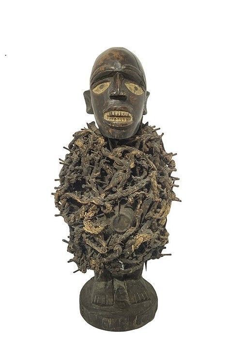 Fetish Bakongo, Yombe Nkisi Nkondi, D.R, mid-twentieth century, Congo. H 67 cm