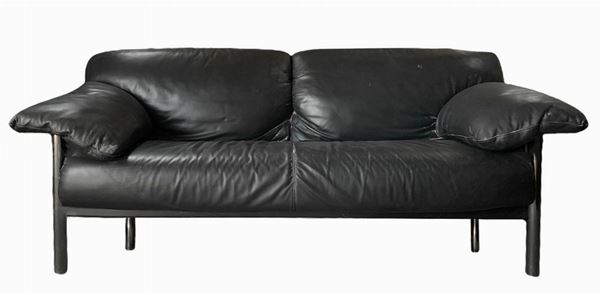 Frau armchairs, sofa model pause drawing Pierluigi Cerri. 90s, chromed metal frame and sitting in black leather. Manufacture Logo ...