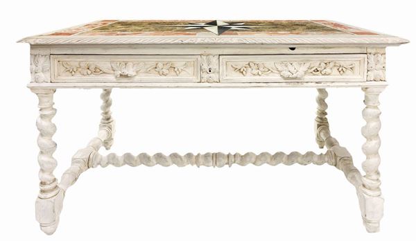 Writing table shabby chic painted white with marble, two drawers at the base, standing torchon of nineteenth century furniture. inlaid marble with the wind rose on the floor. Small deficiencies. H cm 130x75 76xcm