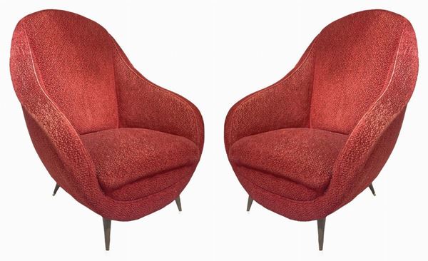 Isa Bergamo. Years & Lsquo 50. Pair of armchairs, wooden frame, brass feet. REDS in red bear, original of the period. Cm ...