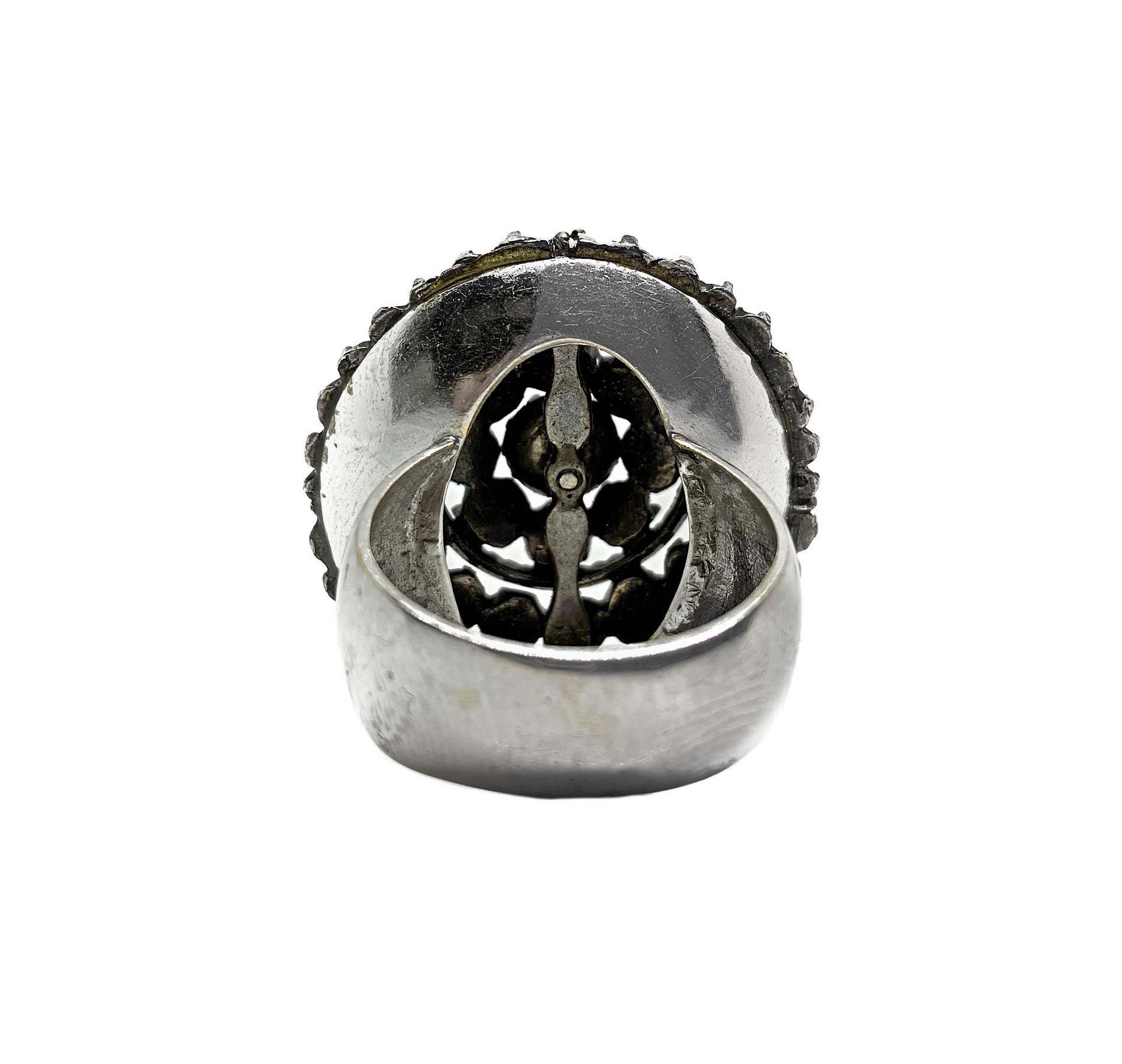 Anello a Cuspide in Argento e Brillanti