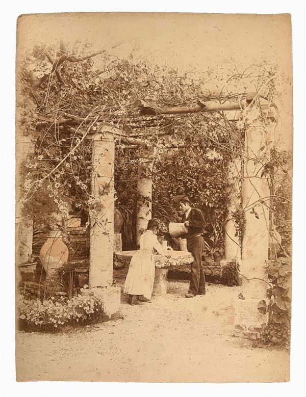 Wilhelm von Gloeden (1856-1931), vintage photo print on salted paper depicting "Young patio under a" c. 1910. hallmarked and numbered "192" on the reverse. Slight foxing stains

"Wilhelm Von Gloeden was a German-born photographer who spent most of his life in Sicily, specifically in Taormina, a city that he chose as a second home. It was the youth health issues to take in the peninsula. Specifically, the choice of Taormina is linked dreamy ideal of Sicily that the photographer releases in his 