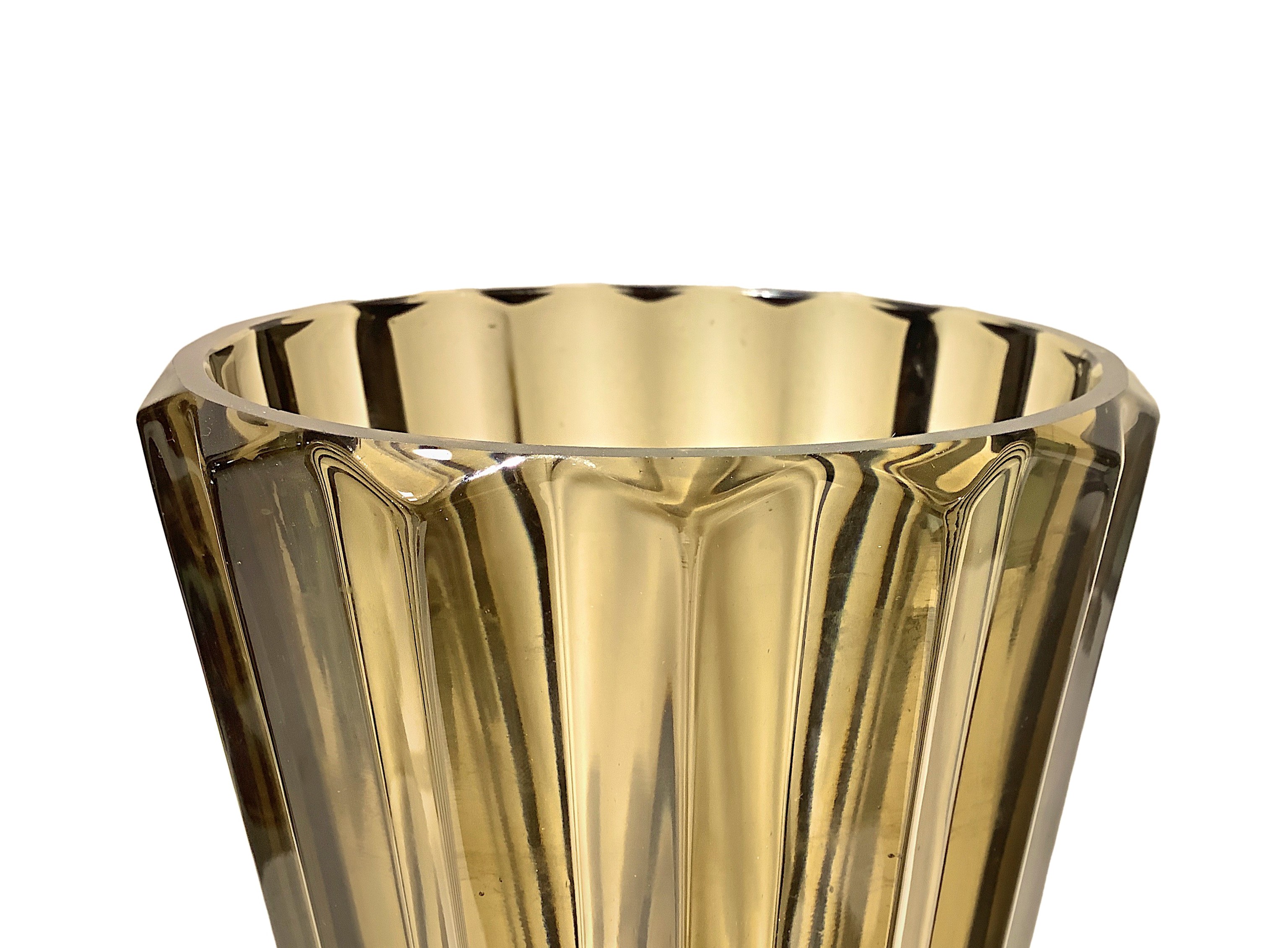 Vaso in vetro scanalato