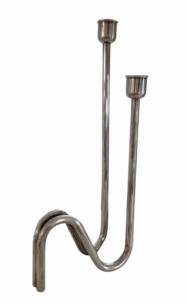 Lino Sabbatini - Pair of candelabra in curved and silver-plated brass rod,