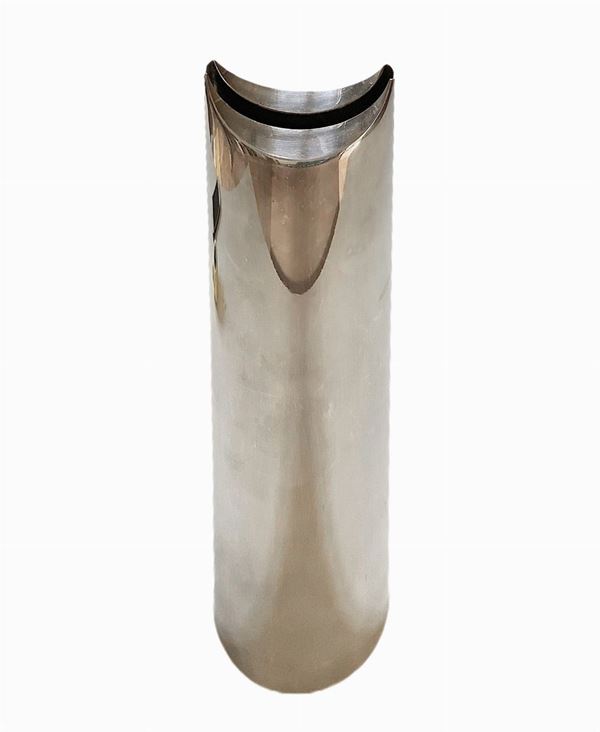 Lino Sabattini per Sabattini - Cylindrical shaped vase in silver plated brass