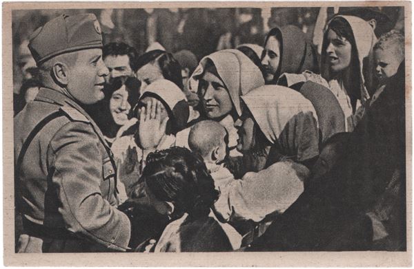 Propaganda postcard of the Duce among the people