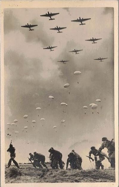 Cartolina Fotografica della II Guerra Mondiale con Aerei Tedeschi
